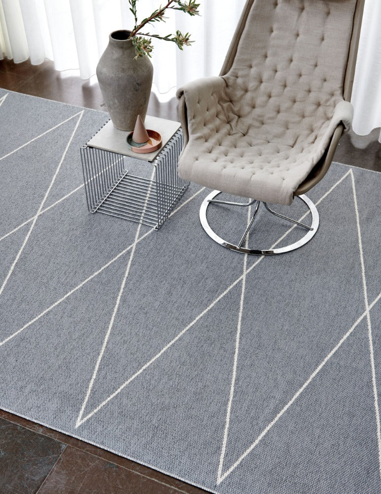 70x160cm / 2.25x5.25ft MAX RUG - GREY/VANILLA