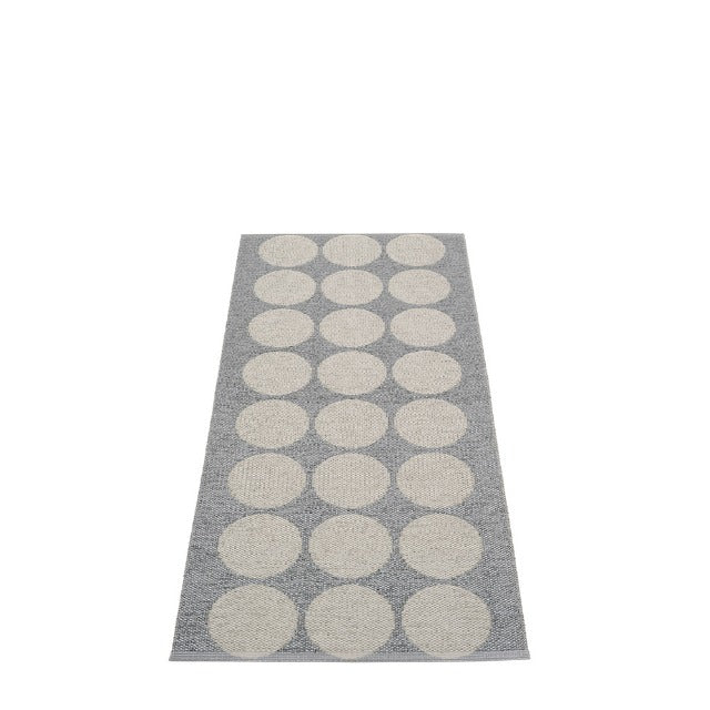 70x160cm / 2.25x5.25ft HUGO RUG- WARM GREY/GRANIT METALLIC