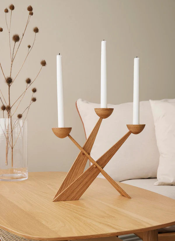 Caravel candlestick by Spring Copenhagen (Oak)