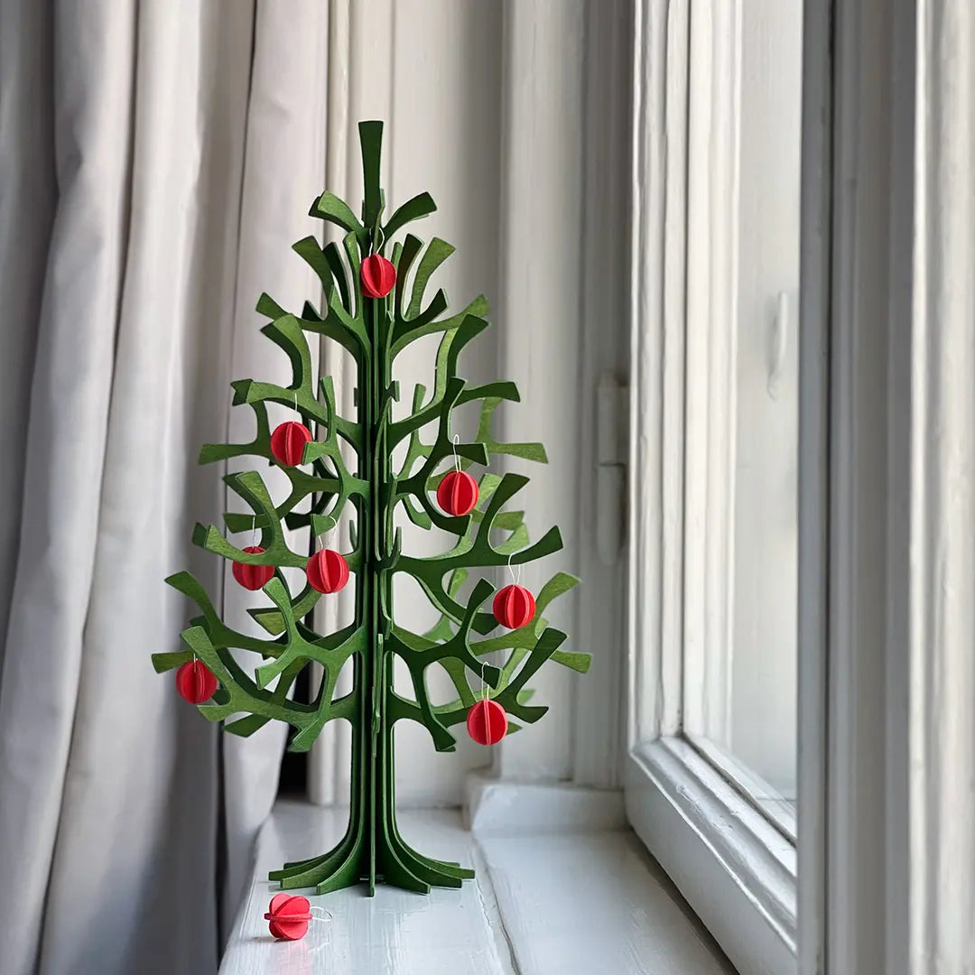 Lovi Spruce Tree 30 cm natural wood with 8 bright red