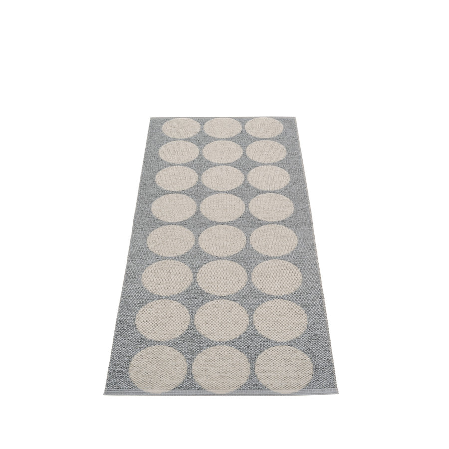 70x160cm / 2.25x5.25ft HUGO RUG- WARM GREY/GRANIT METALLIC